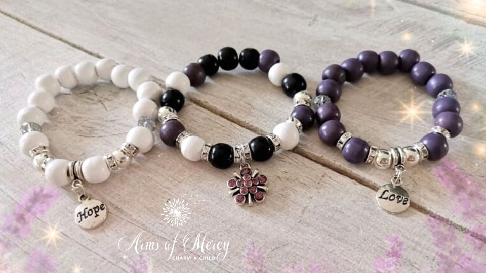 See God`s Beauty Bracelets © Arms of Mercy NPC