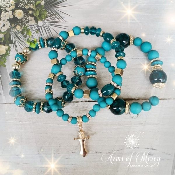 4 Piece Turquoise Mixed Variety Bracelet Set © Arms of Mercy NPC
